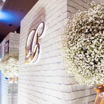 Whotel / 典雅湖水綠婚禮 . Danny's Flower